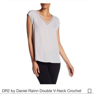 New with tags DR2 Grey blouse